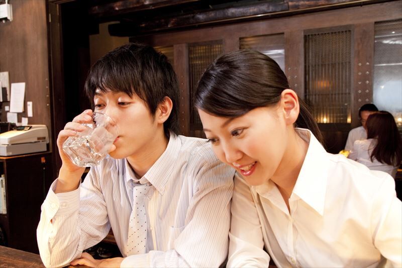 居酒屋デートのメリットとは